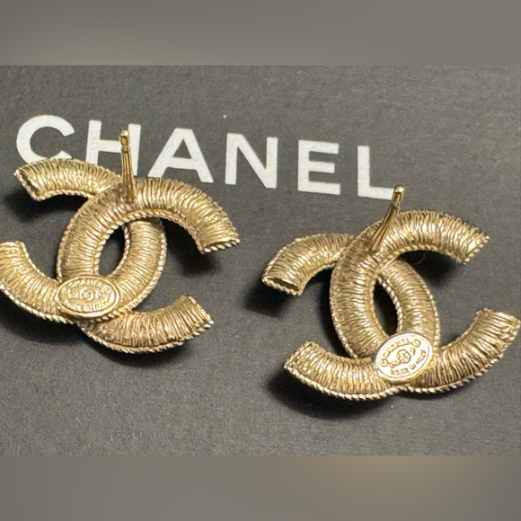 Chanel Gold CC Pear Studs - Picture 7 of 10